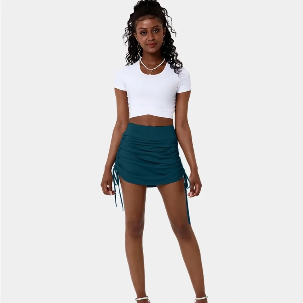 Halara Rushed Skirt - Picture 1 of 5